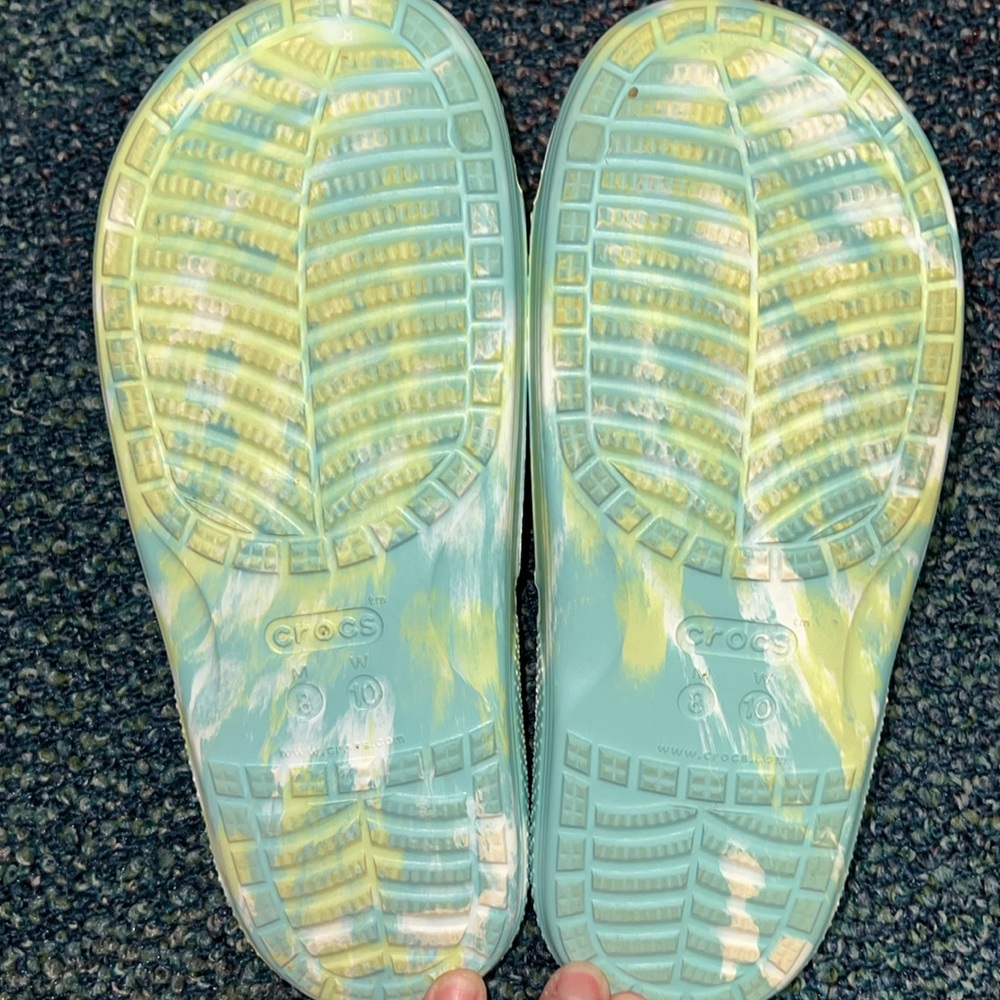 Crocs Tiedye Slides With Jibbitz M8 W10 Like New - image 3